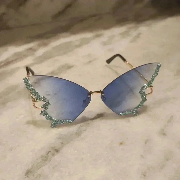 Butterfly sunglasses with stones new - Picture 2 of 5